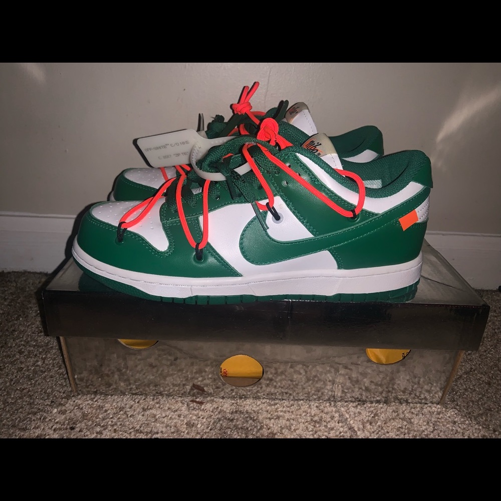 Nike off white sb dunks!!